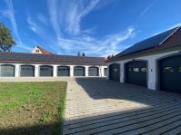 400 m² große Garagenkomplex aus Holz